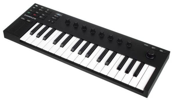 Native Instruments Komplete Kontrol M32 - B2B Music Store