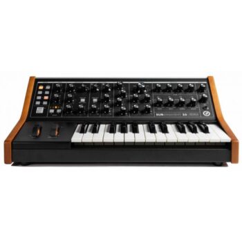 Moog-subsequent25_B2BMusicStore(4)