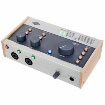 UNIVERSAL-AUDIO-VOLT-B2BMusicStore